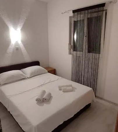 Apartment Zana *
